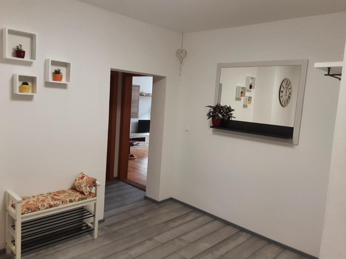 Apartment - Ferienwohnung 1 Treffen Am Ossiachersee Exteriör bild