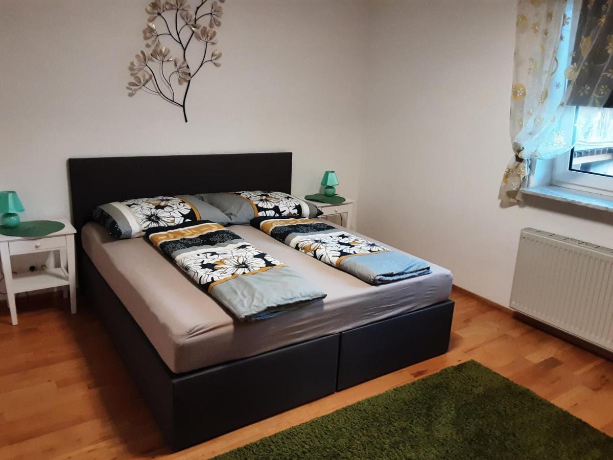 Apartment - Ferienwohnung 1 Treffen Am Ossiachersee Exteriör bild